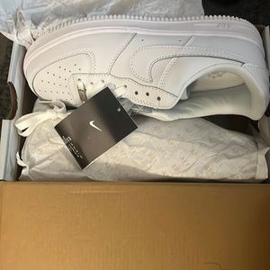 NWT Men’s Size 9 Nike Air Force 1s